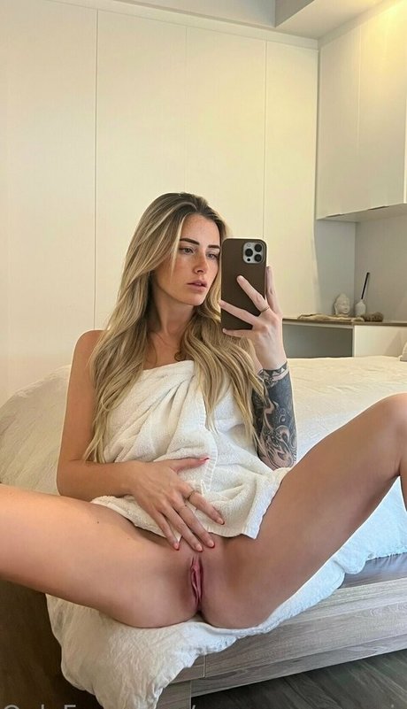 Vanessa Cosi xxx model photo