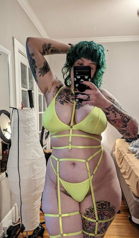 finchgallows model high quality gallery