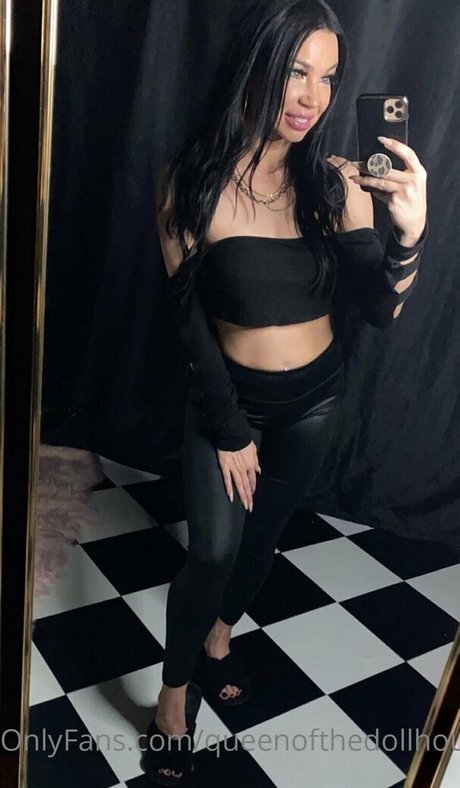 queenofthedollhouse erotic model archive