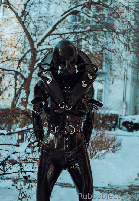 rubbobject doll model nude archive