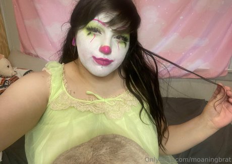 moaningbrat porn actress pic