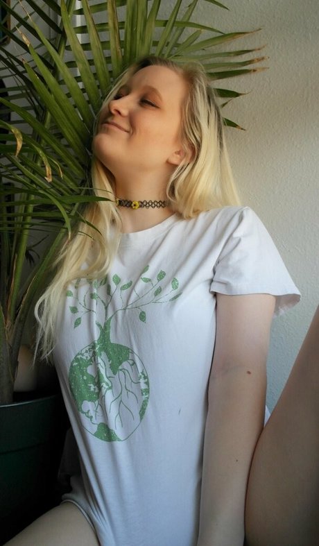 sarahsuniverse star naked gallery