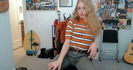 teen dildo onlyfans hot nude picture