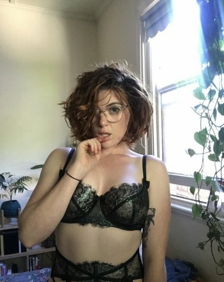 Frankie McNair star porn image