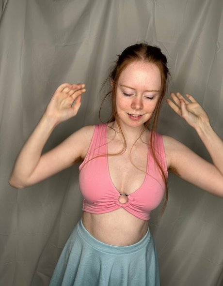 Cherrylovebombb pretty model picture