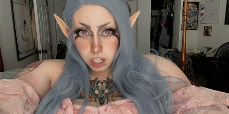 Slyvampyre star xxx photos