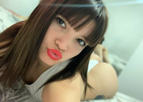 yourbabbyy erotic pornstar gallery