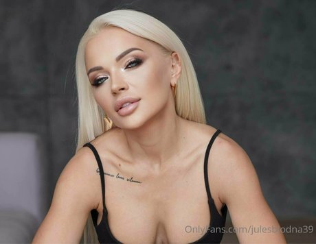 Julesblodna39 beautiful pornstar gallery