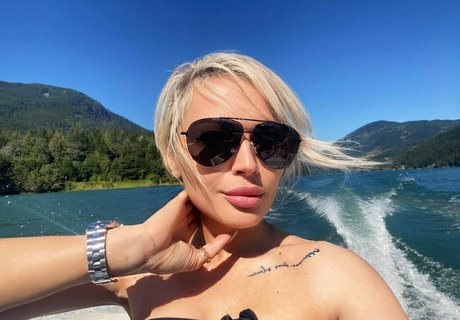 Julesblodna39 pornographic star gallery