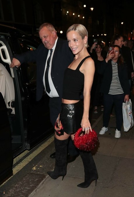 Lily Allen star nude image