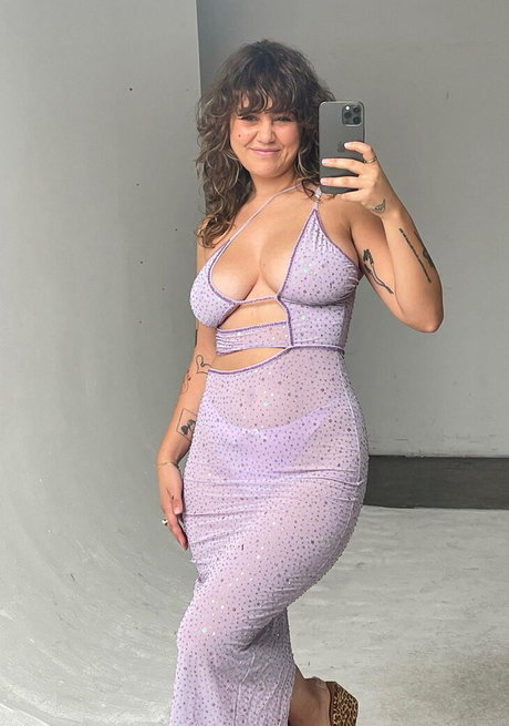 Zigs Mom beautiful model photo