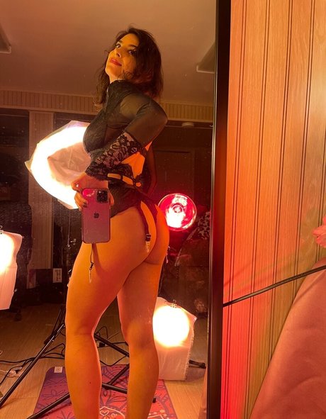 Irma La Dulce ASMR model erotic gallery