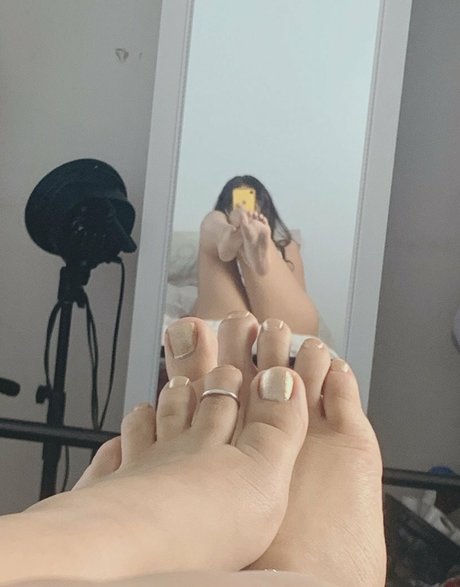 Steph Kegels model adult picture