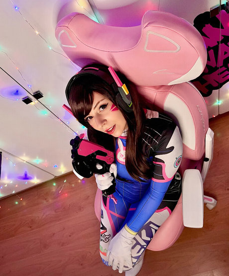 Ammyzitta perfect actress galleries