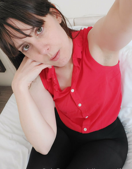 ellynaomifree nude pornstar pics