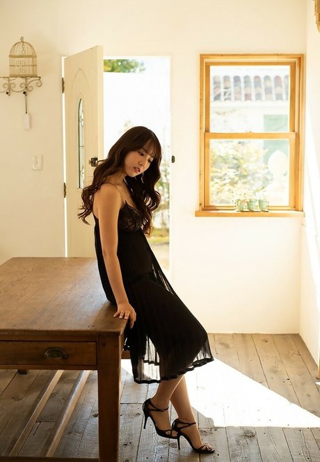 Yua Mikami Profile pic