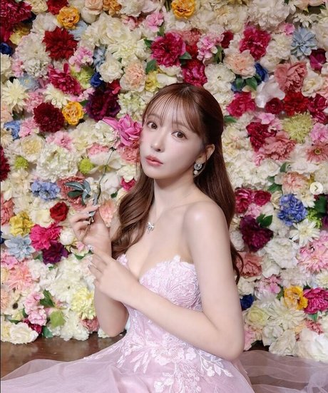 Yua Mikami pornographic star photos