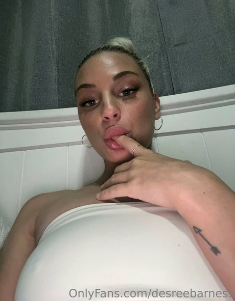 Desree Barnes star nudes images