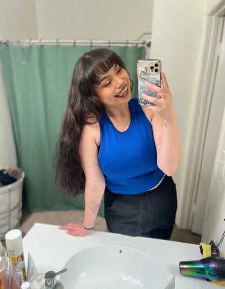 Jazziiraw nude model photos