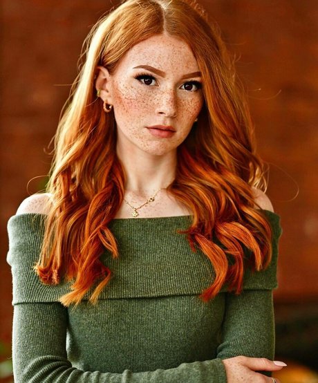 Larissa Opitz naked model gallery