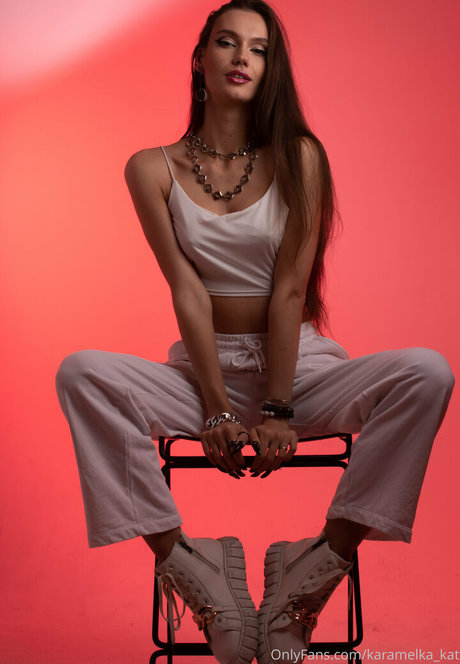 karamelka kat model naked gallery