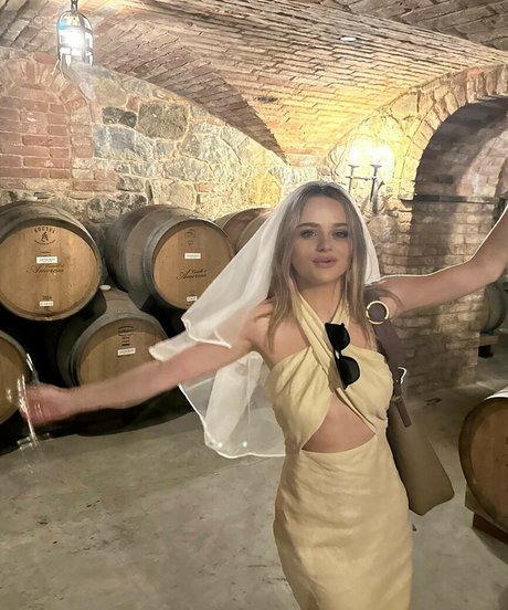 Joey King model erotic galleries