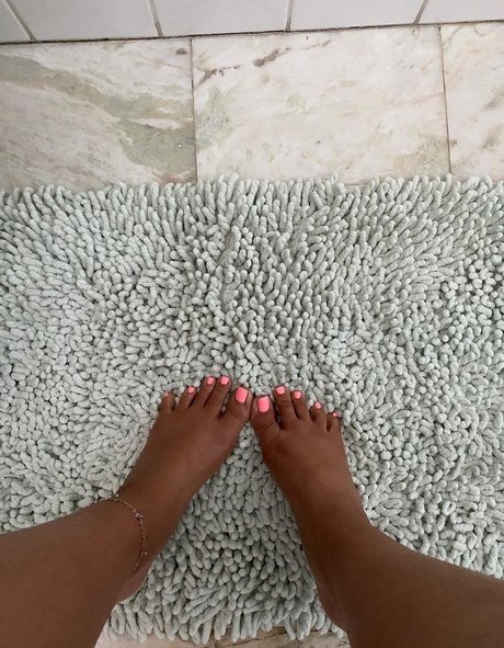 Janaevic model hd pics