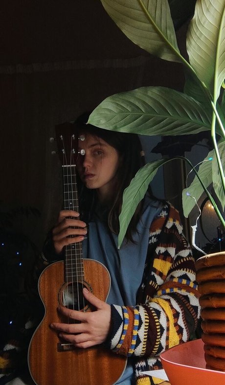 Beauty Bird high quality actress img