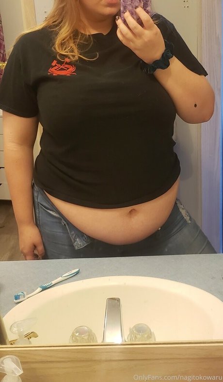 feedistdani exclusive model photo