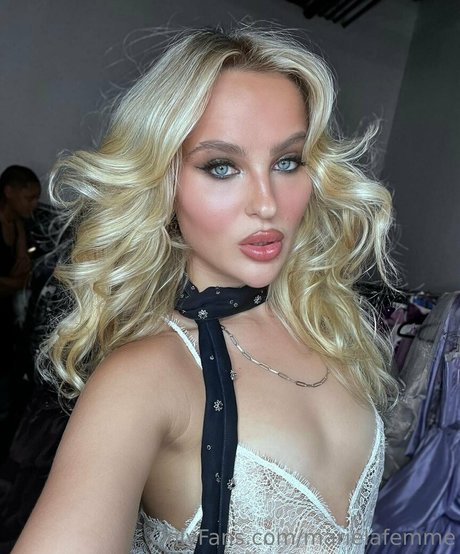 tattooed shemale onlyfans free nude image