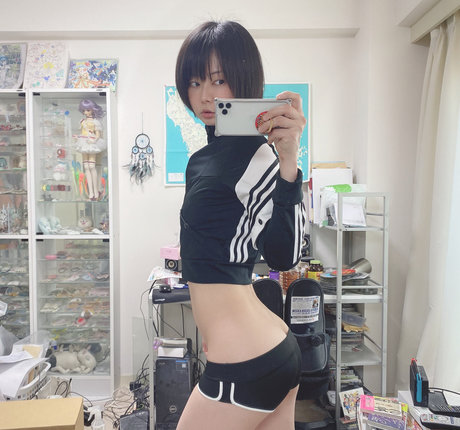 Iiniku Ushijima naked star archive