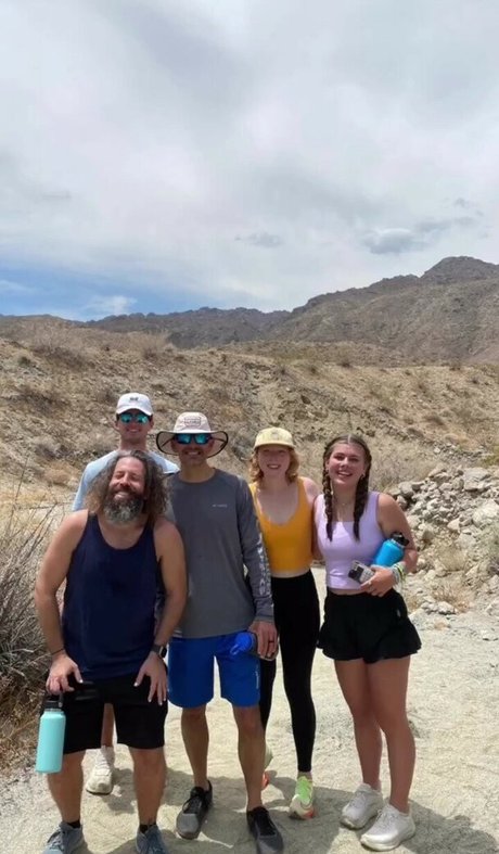 Molly Quinn art star picture