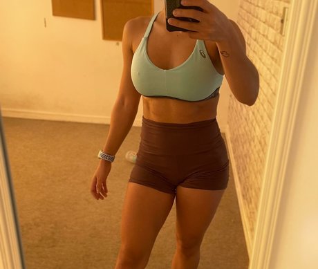 Sara Miller nudes model archive