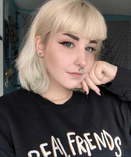 Urdreamghoul exclusive actress gallery