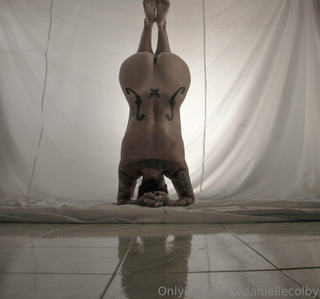 Danielle Colby best star pic