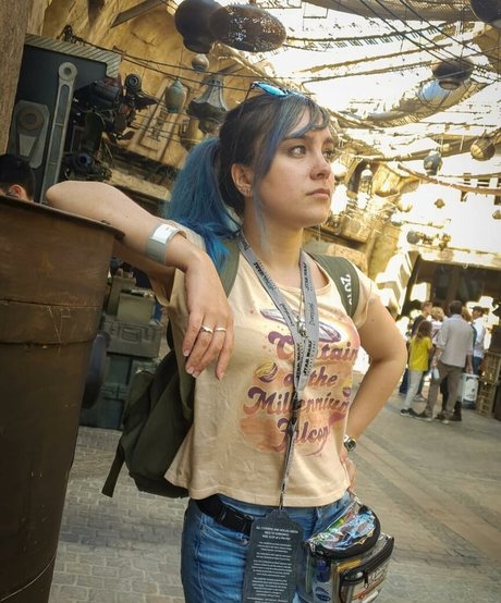 Ellen Rose star top galleries