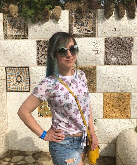 Ellen Rose model pretty photos