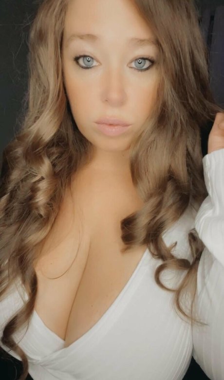 Ivy Mia sexy model images