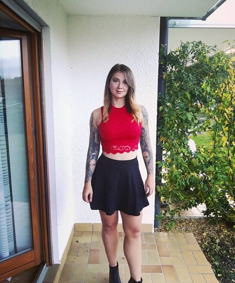 Lechl Sisters model erotic image