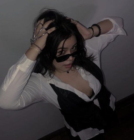 Jazzy Rosie hd model picture