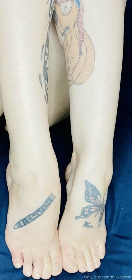 mikkistorm model art pics