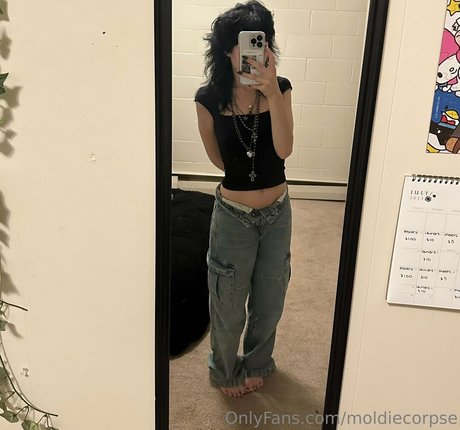 moldiecorpse star exclusive photo