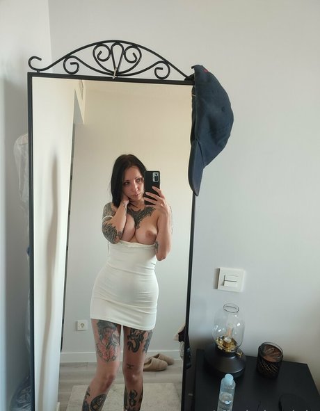 sikoisdeadvip naked pornstar galleries