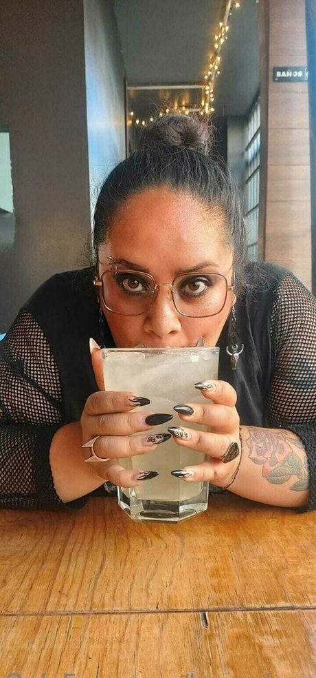 anabattory model perfect photos