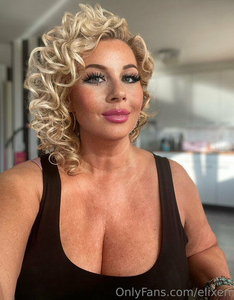 elixerr sex pornstar photo