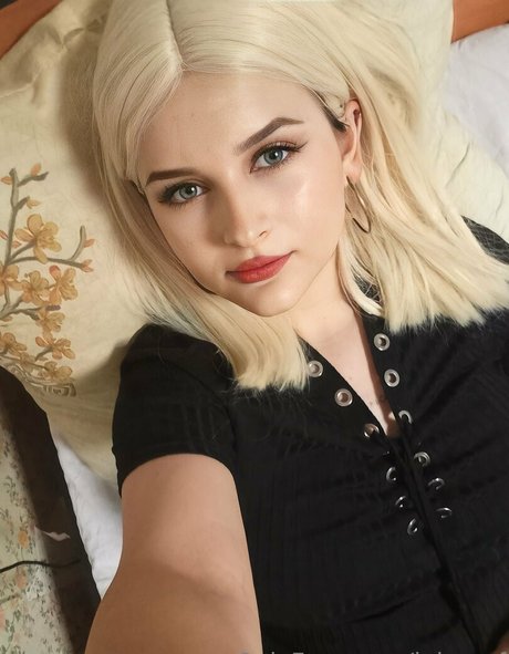 julyranf hot star gallery