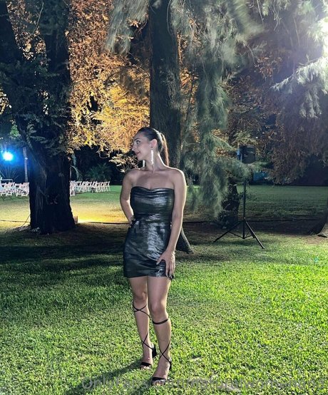 naturalwomenana porn model image