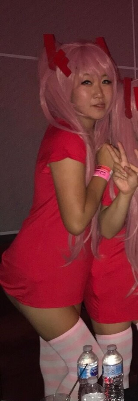 Emirichu model porn gallery