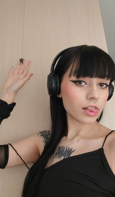 naomi bright model sexy photos