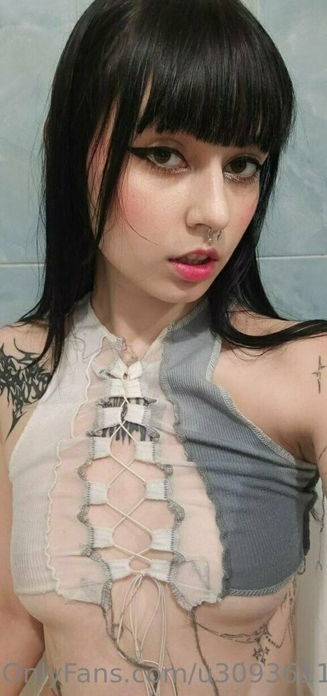 naomi bright erotic actress image